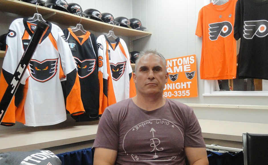 Flyers fire coach Craig Berube