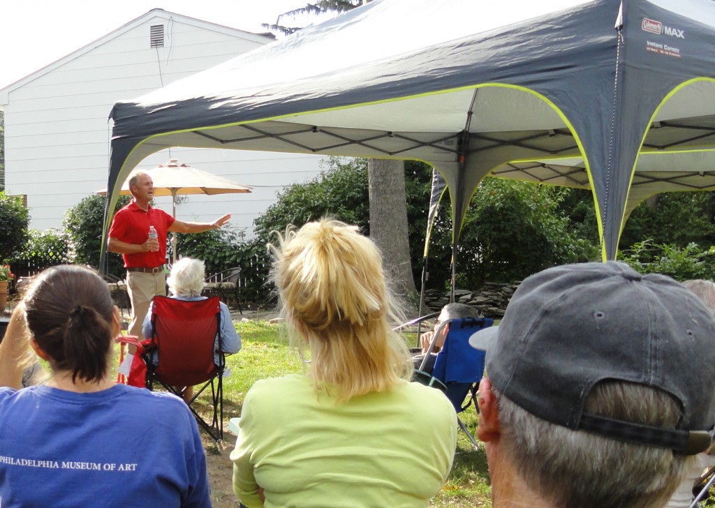 Teague addresses constituents on local redevelopment. Credit: Matt Skoufalos.