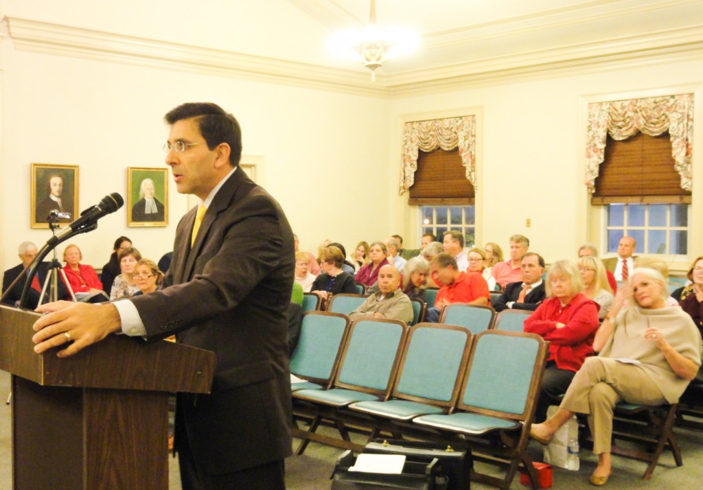 Salvatore Siciliano, attorney for opponents of the Warwick Rd. subdivision, addresses the Haddonfield planning board. Credit: Matt Skoufalos.