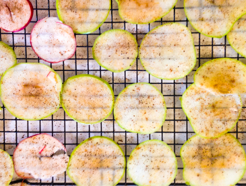 Zesty Orange Apple Chips. Credit: Valentina Fortuna.