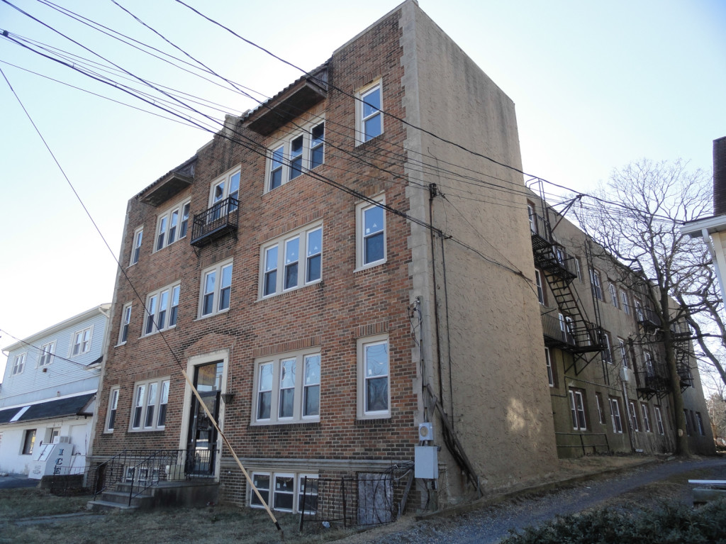 Oaklyn apartment complex. Credit: Matt Skoufalos.