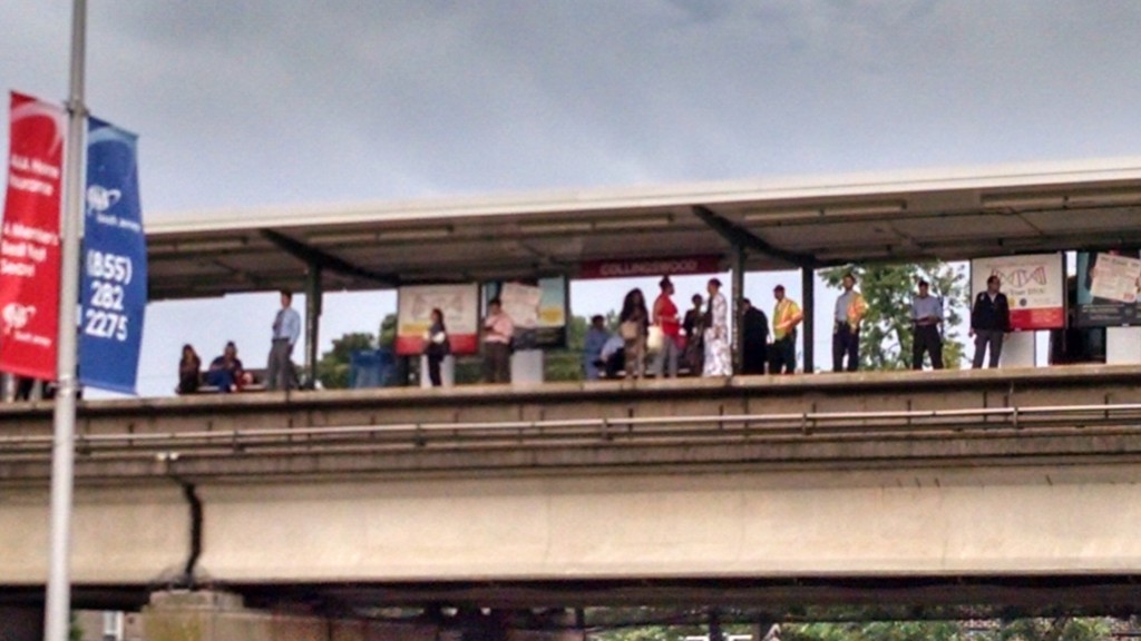 Stranded PATCO riders in Collingswood. Credit: Matt Skoufalos.